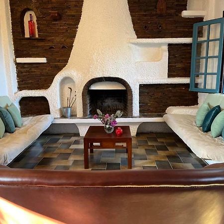 Villa Velissarios: wonderful villa next to beach Aegina Esterno foto